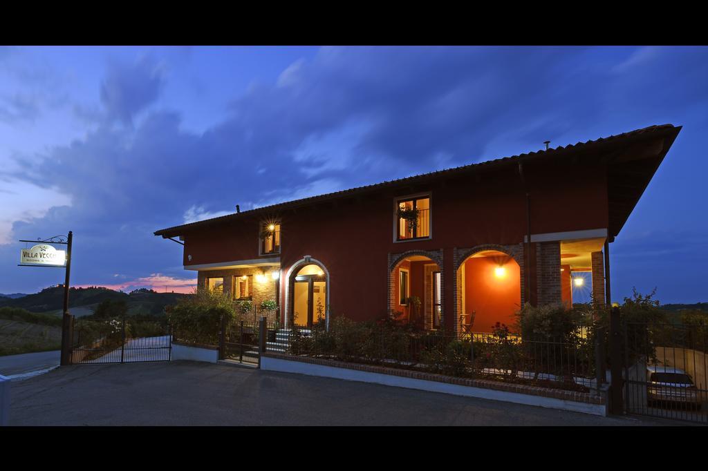 Villa Vecchio Castagnito ภายนอก รูปภาพ